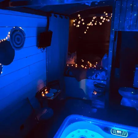 Avec Privée Couette-café 3*