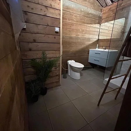 Avec Privée Couette-café Candor