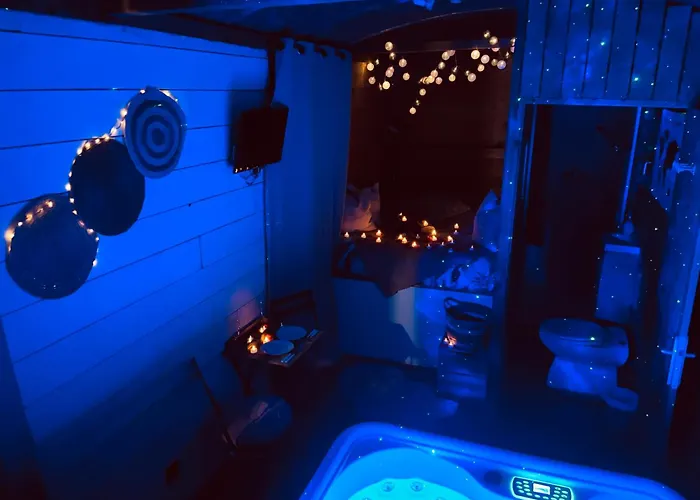 Avec Prive Bed & Breakfast 3*